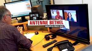 Radio für den Stadtteil, Radio für eine große Einrichtung: Antenne Bethel ist einmalig in Deutschland und deshalb völlig zurecht nominiert für den Bielefeld-Preis 2020.� Wer noch zu den 10 Nominierten gehört und wo ihr für euren Favoriten abstimmen könnt, seht ihr hier: www.radiobielefeld.de/aktionen/bielefeld-preis.html | Radio Bielefeld