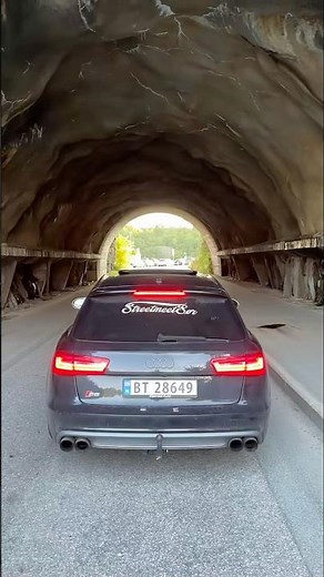AUDI S6 C7 MILLTEK EXHAUST BRAKEBOOST AND DRAGS AWAY IN TUNNEL!! V8 Sound!