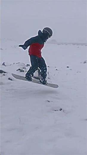 Snowboarding! #snowboarding #downhill #smalljump #fail