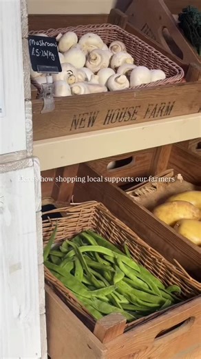How does it help? 🧺Fair pricing for farmers to local suppliers! 💛Supports small farms: Helps local and family run farms survive. 🌱Less waste: Imperfect but good produce can still be sold! 🤝🏼Customer connection: Builds loyalty and trust with buyers. ♻️Sustainability: Rewards seasonal and eco-friendly farming. 🌾Local economy: Money stays in the community. We can all do our bit to #helpourfarmers | New House Farm Shop