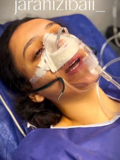 Oxygen mask use women patients 😷💗 #everyonefollowershighlights #highlight #reels__tiktok #tiktokviral