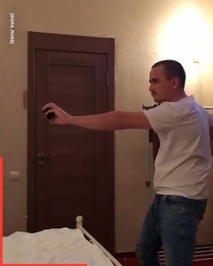 These guys' ridiculously fast hands can't be real 😳😮 | Do It Yourself