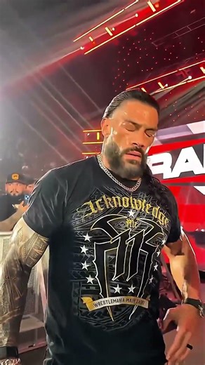 Roman Reigns gave his fan an autograph😯🙀#romanreigns #wwe #wrestling