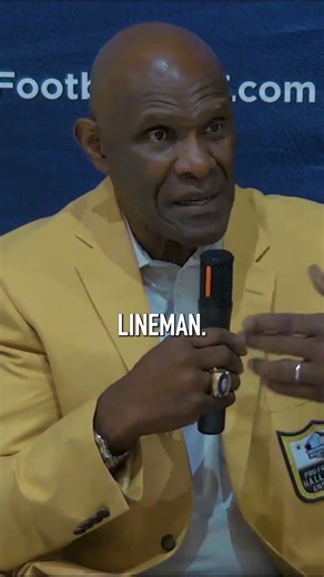 In high school, Harry Carson nearly left football behind, but he couldn’t stomach quitting. The Heart of a Hall of Famer series is brought to you by Extreme Networks | Pro Football Hall of Fame