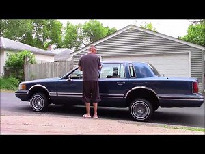 93 Lincoln Town car w Black Magic Setup. Hydraulic Setup.