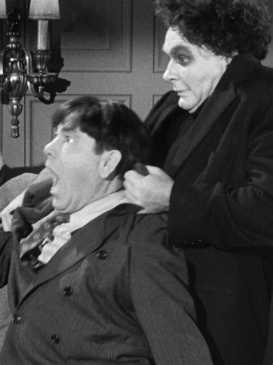 Are The Three Stooges cowards or brave? #thethreestooges #threestooges #thestooges #3stooges #stooges