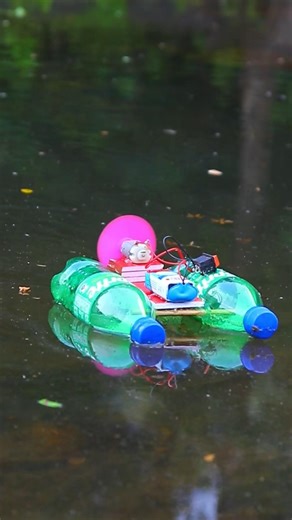 diy boat made from bottles |How to makediy boat Easy science projects #shorts #short #diy #bottle