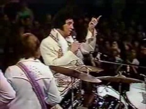 Toute dernière fois. 1977, la dernière fois où Elvis Presley se produit en concert