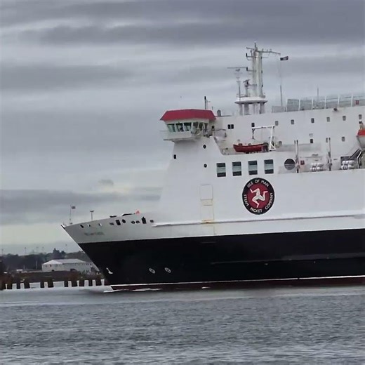 Steam Packet Company - Ferry departing Dublin Port 22nd Nov 2025