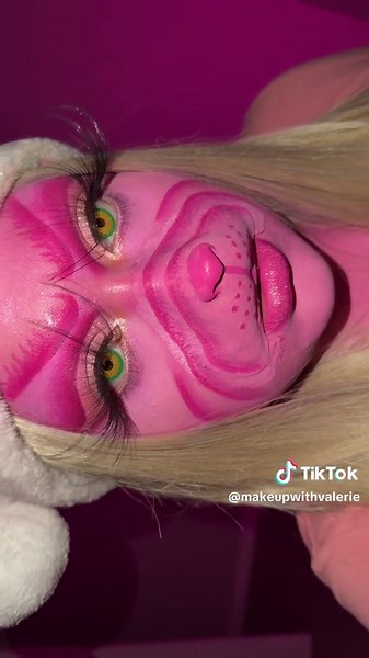 Contacts @Honeycolor Lashes from AliExpress “70mm eyelashes” Grinch nose prosthetic from Amazon 💕💖 #grinch #grinchmakeup #fyp #foryoupage #pinkgrinch