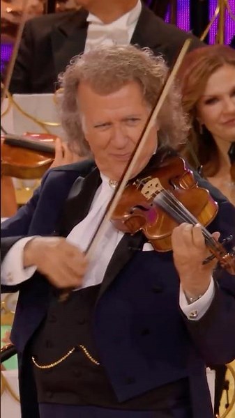 Good news! Extra concerts have been added on July 8, 9, 10 & 11 2027! ❤️ Tickets: andrerieu.com