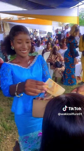 @differencecoiffure @José coiffure 🇧🇯🇹🇬 @Cléclé Make-up🥰🖌229 @nicoss_la_main_magique @Joyce Beauty Center