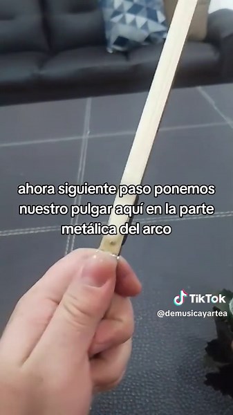 Cómo poner brea al arco de instrumentos de cuerda