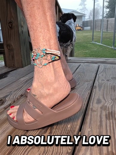 3 ankle bracelets plus a free gift. How great is that and they are to cute. #anklebraclets #bracelets