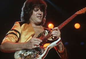 Former Yes Man Trevor Rabin Talks Favorite Guitars, Film Scores and "Owner of a Lonely Heart"