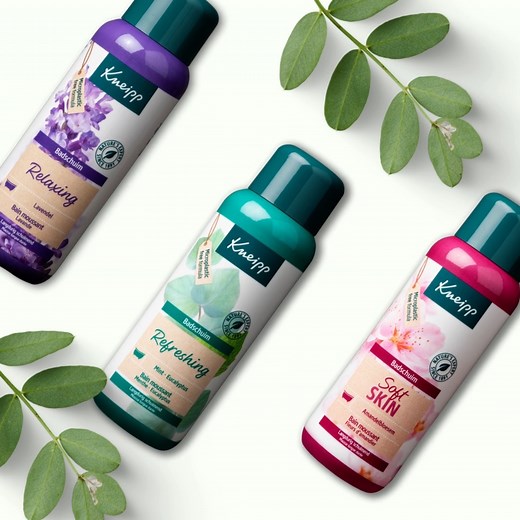 Surprise ! Voici nos 3 bains moussants les plus vendus, toujours aussi crémeux et envoûtants pour des bains pleins de mousse 💦 Découvrez : Le bain moussant Relaxing Lavender 🌿 : pour un effet relaxant et apaisant qui apporte harmonie et équilibre. Le bain moussant Refreshing à l'eucalyptus et à la menthe 🍃 pour une fraîcheur revigorante. Le bain moussant Soft Skin Almond Blossom 🌸 : qui nourrit délicatement votre peau et la rend plus douce. Alors, une préférence ? 🤩 | Kneipp