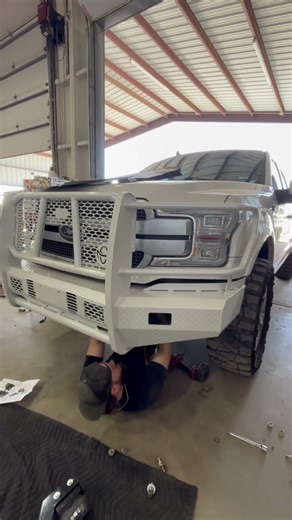 CUSTOM PAINT MATCHED RANCH HAND BUMPER INSTALL
