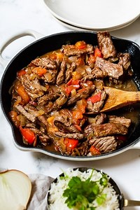 Carne en Bistec - Colombian Steak with Onions and Tomatoes