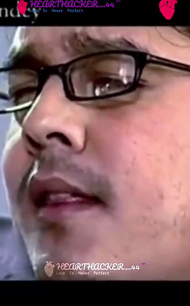 "Adha Jindagi"... Singer: Shaan (Shantanu Mukherjee) Model: Dilip Raya...