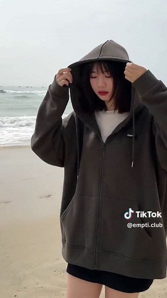 #empticlub #ootd #outfitideas #tiktokfashup #aokhoac #trendingsong