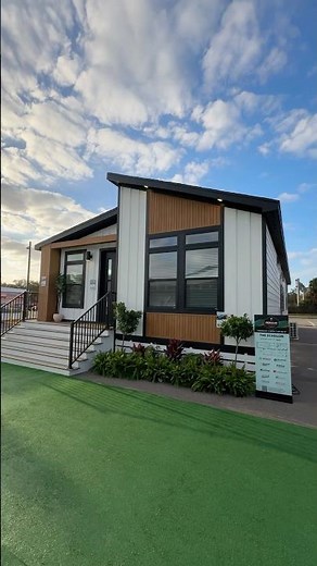 Touring a 1,600 square foot Modular Home designed for Full Time Living #hometour