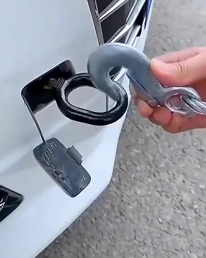 🔗 Steel Tow Rope with Hook - Heavy-Duty Vehicle Recovery Cable! 🚗 💪 High-strength steel construction for durability 🔒 Secure hook for reliable towing 🌧️ Weather-resistant design for all conditions ✨ Essential for roadside emergencies and vehicle recovery! https://surprisespacestore.com/products/1-roll-5m-steel-tow-rope-with-hooks-heavy-duty-car-recovery-cable | Surprise Space Mall