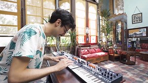 315K views · 1.5K shares | Our latest synth #MicroFreak has just been unleashed. Hear it in action, see the controls, find out just why MicroFreak is different yet very usable.  Sit back, turn it up. Le freak, c'est chic! More info ➡️ https://bit.ly/2W4qHZm | Arturia | Facebook