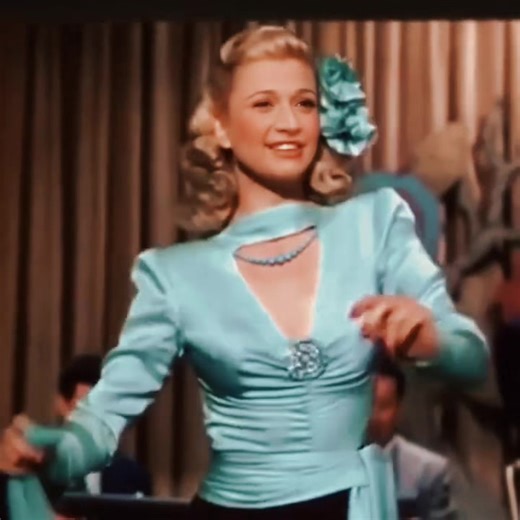 HeniaKing (@heniaking)’s videos with Chickenhead (feat. Three 6 Mafia & La Chat) (Album Version) - Project Pat