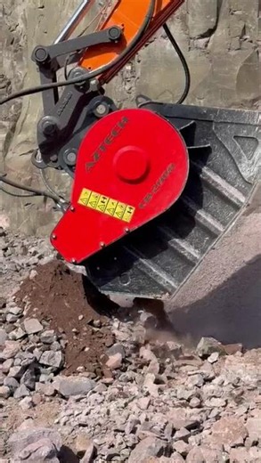 AZTECH CB2000: Concha Britadora Tritura Entulho Direto na Obra