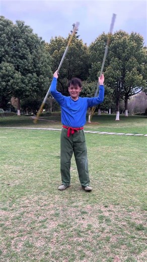 Master the Golden Hoop Staff Flower Technique in Slow Motion! Tai Chi Kung Fu