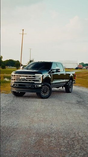 2023 F250 Platinum 6.7 Power Stroke | 2.5” Level 37s Toyo MT Tires