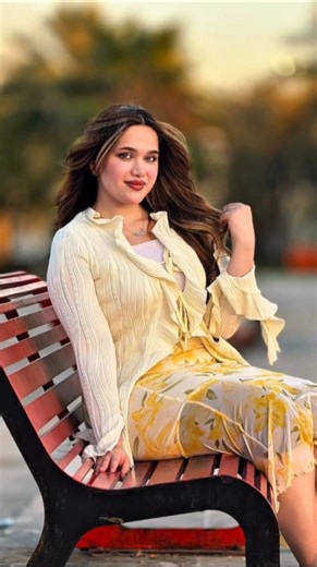 Try taking pictures this way and see the result #techheross #iphone #shortvideo #tipsandtricks