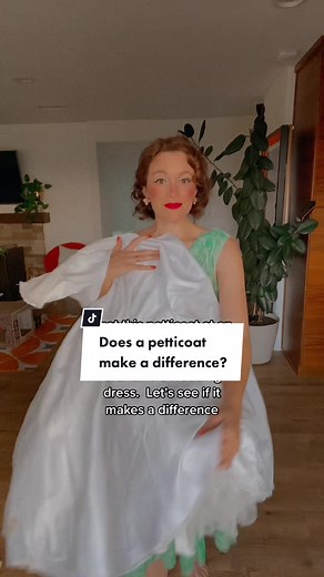 Does a Petticoat Make a Difference? Vintage Wedding Dress Try-On