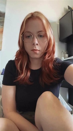 Voici la création de type Digital story telling d'une participante du projet. Elle explique comment elle a vécu l'annonce de son ou de ses placements ou déplacements alors qu'elle était suivi par la protection de la jeunesse. Merci à cette participante pour son partage! Plusieurs membres du Collectif Ex-Placé DPJ s'impliquent dans le cadre du projet de recherche Annonce de placement et de déplacement en protection de la jeunesse : quelles pratiques pour un meilleur respect du droit à l'accompagn