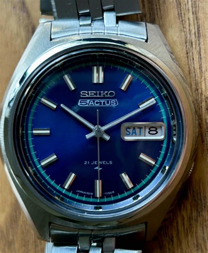 Seiko 5 Turquoise Track - Vintage 7019-7060 Actus