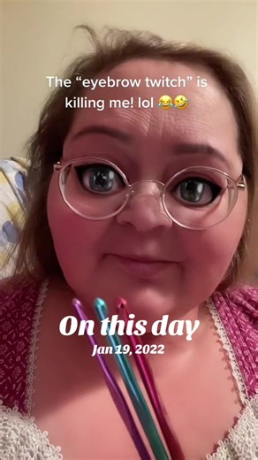 #onthisday I’m still only using the Susan Bates Inline crochet hooks. 🤷🏼‍♀️That’s how much I love them! #crochethook #susanbates #inlinecrochethooks #crocheting