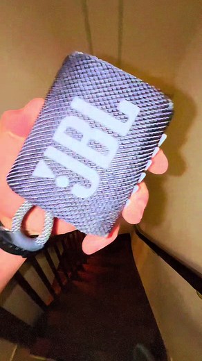 JBL Go 3 Speaker Heavy Stair Test Review