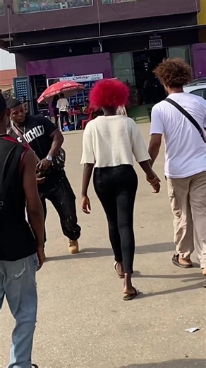 Funny prank on couples 🤣