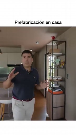 CASA de 1 NIVEL en TAN SOLO 2 MESES LISTA | OBRAS AJENAS | @vimob-casas-modulares Descubre la magia de construir tu hogar en solo 2 meses. Esta casa prefabricada combina la belleza de los grandes árboles colombianos con una terraza abierta y materiales innovadores. En este video, exploraremos el proceso industrializado que permite una instalación rápida y una reducción significativa de costos. Transforma tu vida con una casa que no solo es rápida de construir, sino también sostenible y elegante.