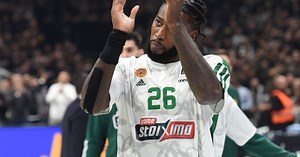 Dok se čula himna Partizana, samo je Lesor bio na terenu: Radio je ono što je voleo dok je bio u crno-belom