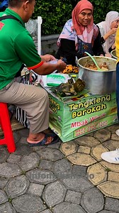 157K views · 557 reactions | Salah satu spot nengkleng di cfd, tengkleng barokah (depan bank mandiri cab sriwedari) seporsi 30-45k (tergantung isian) | Infomakansolo | Facebook