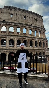 11K views · 290 reactions | Un flan colombiano conquistando Roma. ¡Directo desde la cuna de la historia! #flan #quesillo #dessert #postres #viral #bucaramanga | El señor de los postres | Facebook