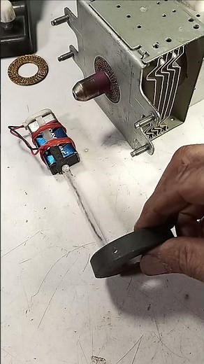 Detecting the polarity of magnet for any magnetron. Magnet Tester .