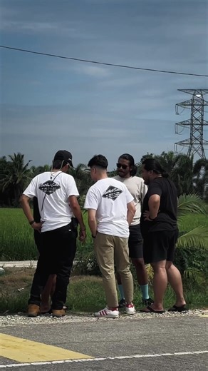 Santai breakfast drive at Sekinchan #4x4cult #not4x4sale #suresantai #outsidekl #thecampernerd