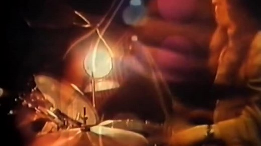 Smokie - Lay Back in the Arms of Someone (Official Video)