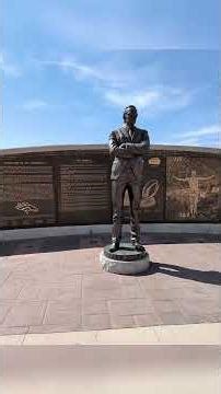 Denver Broncos Stadium 🏟️ Store Tour Coach and Player Statue