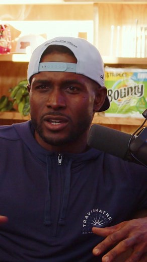 It’s all fun and games until big Vince gets involved🥊