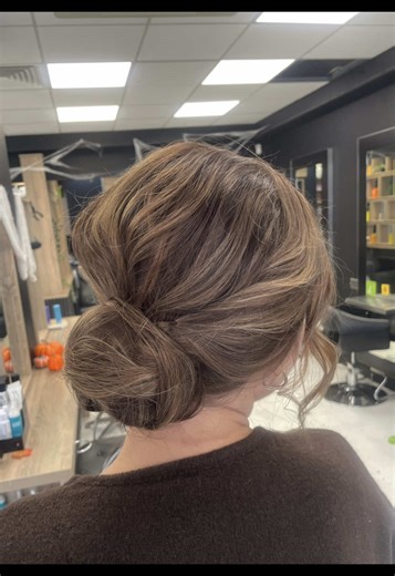 Effortless Elegance: Graduation Hair Ideas