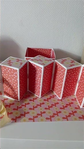 une boîte qui cache des boîtes #scrapbooking #diy #pâques