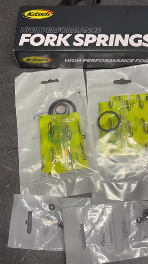 K-tech making our life nice and easy with their service kits! Quality products to ensure quality work 😎 #ktechsuspension #motorcycle #suspension #motocrosslifestyle #ktm #honda #husqvarna #suspensionservice #wpsuspension